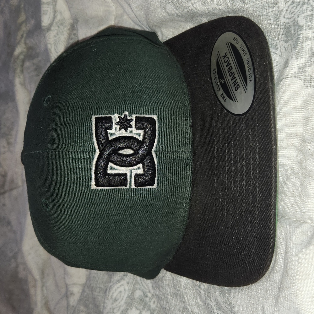 DC Skateboarding Embroidered Logo Adjustable Snapback Hat Green, Black & White